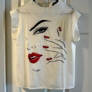 Graphic top NWOT